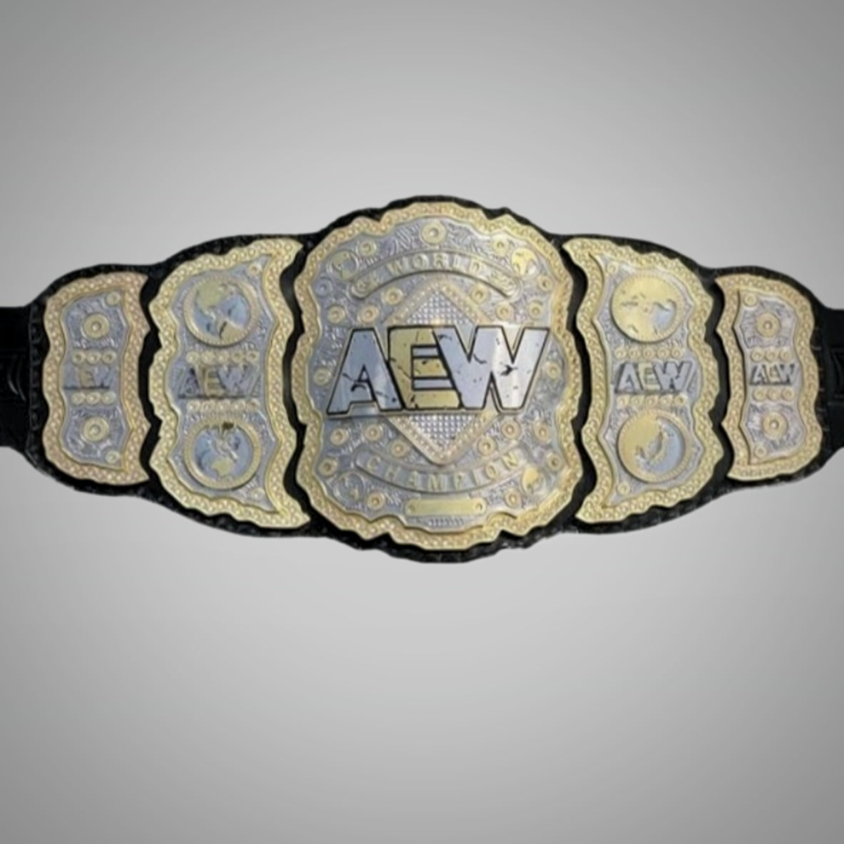 World Heavyweight Title replica belt from AEW for men, V3 edition.