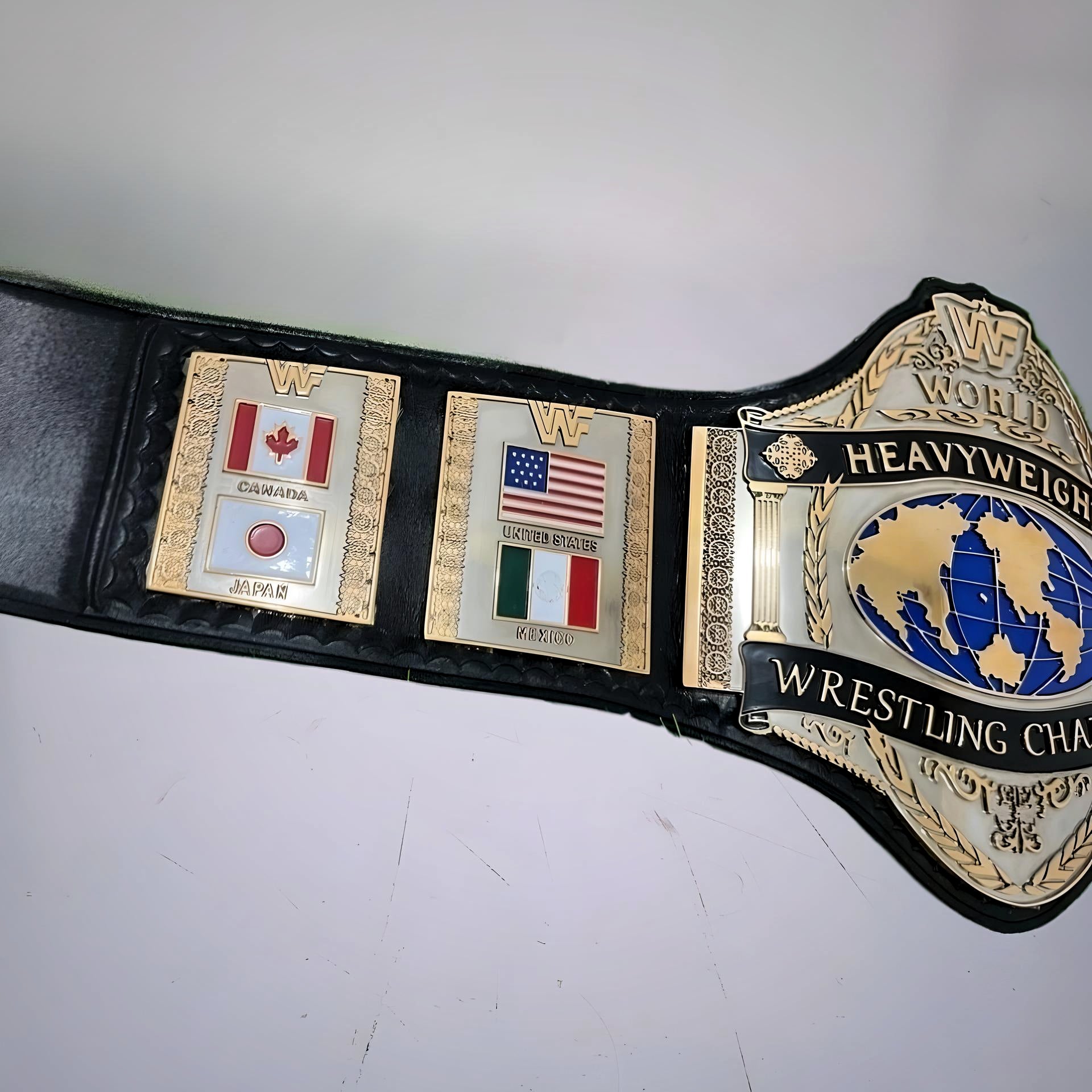 Side view of the Hulk Hogan 1986 WWF belt highlighting the detailed side plates and vintage construction.